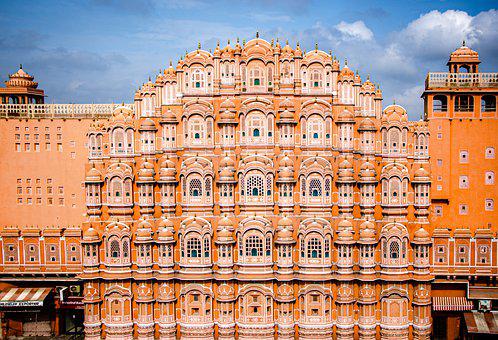 Plan the Best Jaipur Sightseeing Tour with Your Loved One