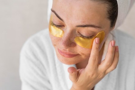 What Are the Aqua Gold Facial Benefits Offered at Queen Aesthetics in Houston
